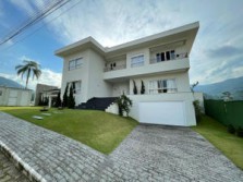 Casa para Venda no bairro Ariribá em Balneário Camboriú, 5 quartos sendo 4 suítes, 4 vagas, Sem Mobília, 677 m² de área total, 570 m² privativos,