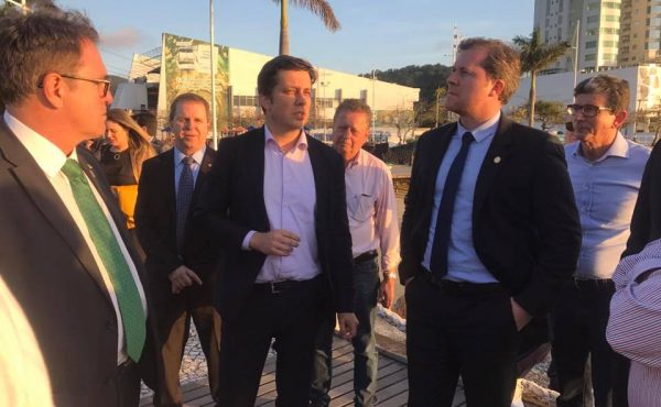 Ministro do Turismo Marx Beltrão em Balneário Camboriú