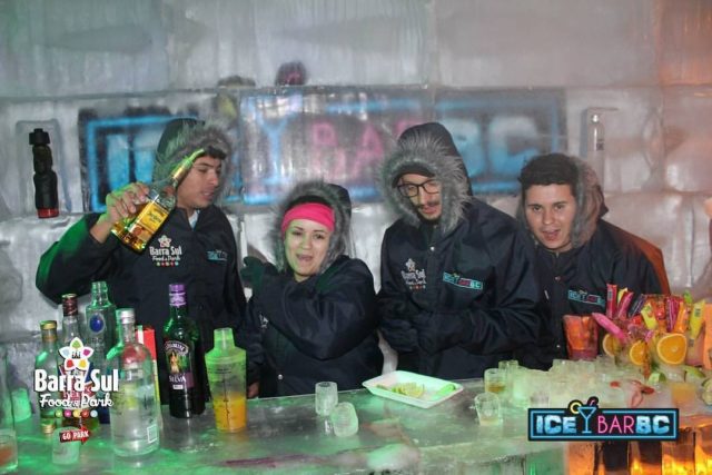 ice bar bc grupos