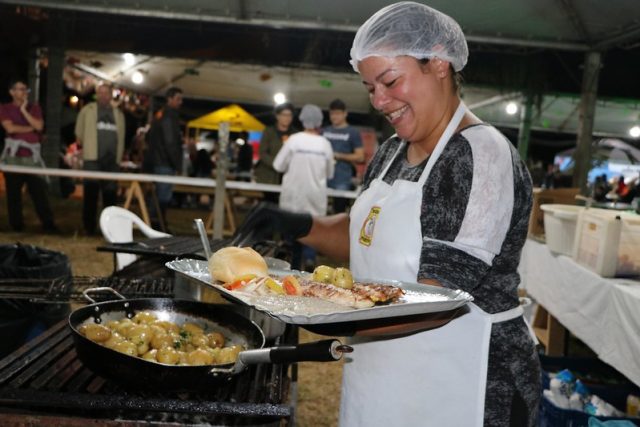 Festa da Tainha Estaleiro BC