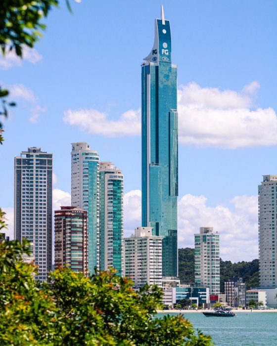 Só o One Tower é mais um edifício tem essa honraria