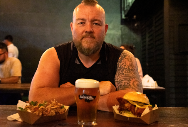 chefe balburdia o estrangeiro