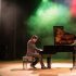 Pianista Alberto Montiel durante apresentação ao piano
