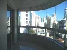 Apartamento com 3 sutes, 3 vagas priv. em Bal.Cambori!