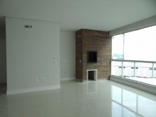 Apartamento com excelente acabamento muito amplo com living 35 m2, tendo  3 dorm 2 suites, 2 garagens