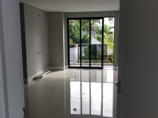 Apartamento novo na praia dos Amores