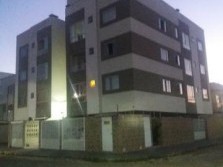 Apartamento com 2 dormitórios, sacada com churrasqueira e garagem