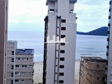 Apartamento a venda em Balneário Camboriú na quadra do mar com vista ao mar 