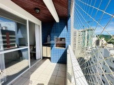 Apartamento a venda em Balne&aacute;rio Cambori&uacute; na quadra do mar com vista definitiva ao mar 