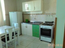 Alugo Anual Apto 1 Domitório p/ 1 Moça (semi-mobiliado) - Nações
