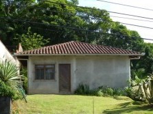 VENDE-SE  CASA EM BLUMENAU OU PERMUTA-SE POR APTO. EM BAL.CAMBORI.