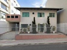 Vendo casa com  7 apartamentos para renda e mais sala comercial no centro de BC